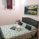 Vintage House Center