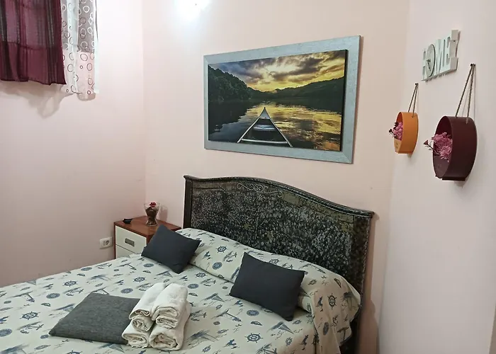 Vintage House Center